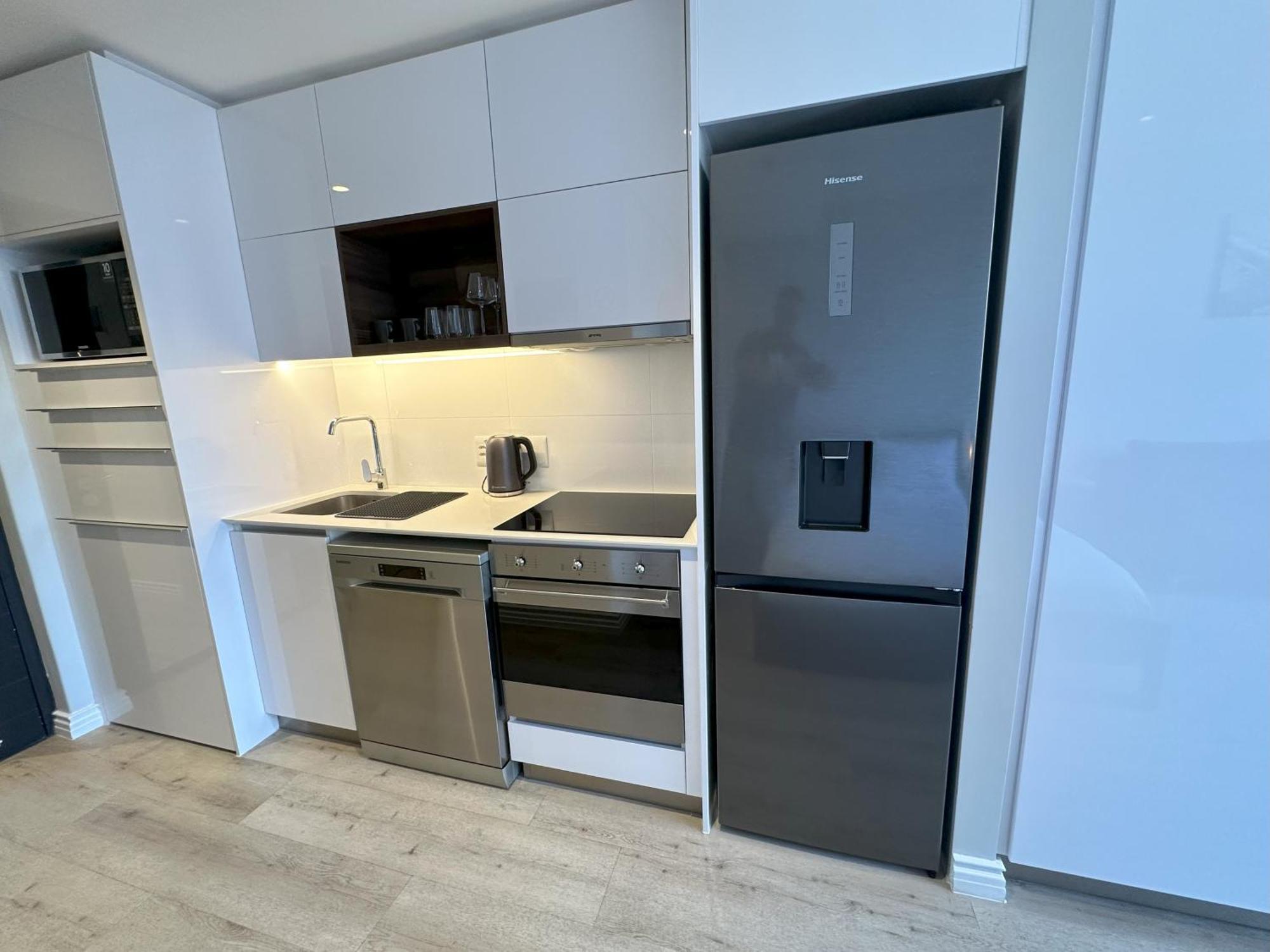 Apartment 1306 In Cape Town, Wi-fi, Pool, Free Parking *